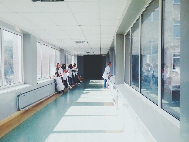 Vidrio para hospital e instalaciones médicas